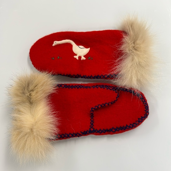 Artisan Accessories - Hand-crafted Inuit wool mittens with fur trim